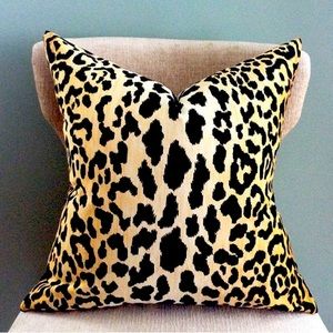 Animal Print Velvet Throw Pillow Cover